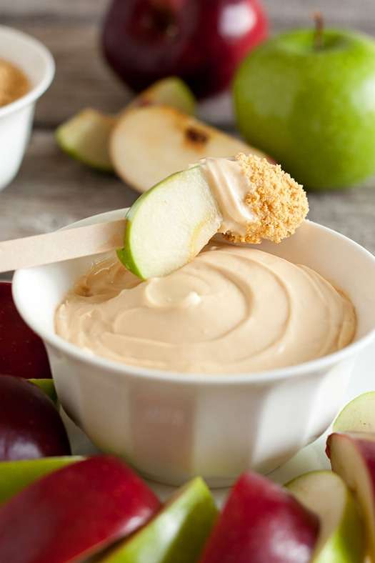 Quick 3-Ingredient Caramel Cheesecake Apple Dip in 3 Minutes